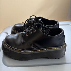 Doc Martins Platform shoe